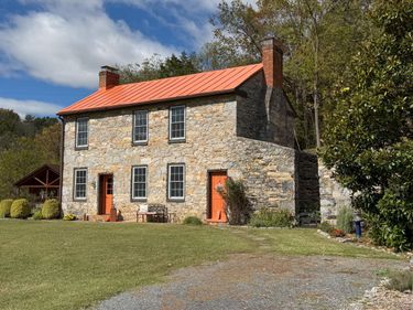 41 Twin Rivers Ln, Glasgow, VA 24555