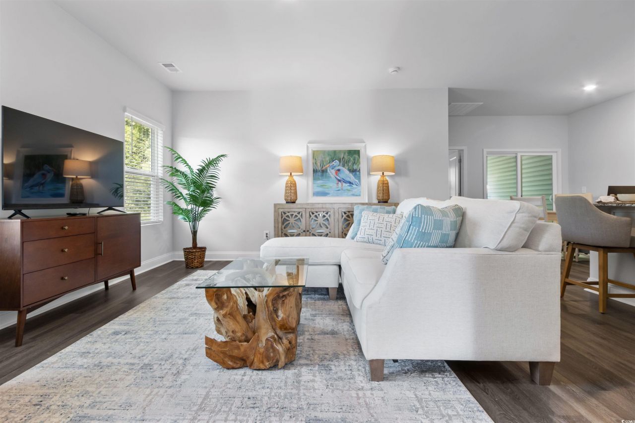 343 Sandridgebury Dr. Photo 6