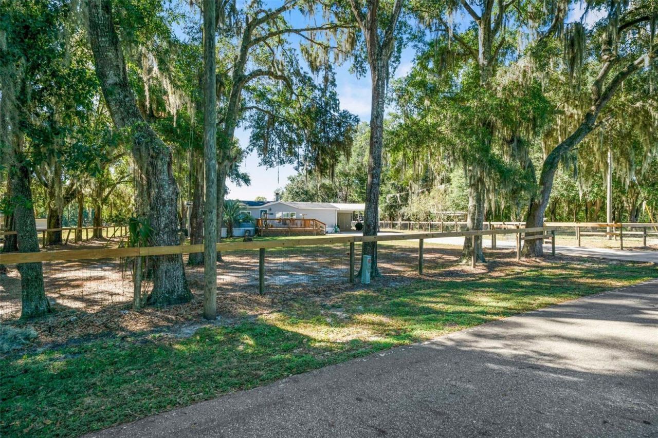 6716 W Riverbend Road, Dunnellon, FL 34433 Photo