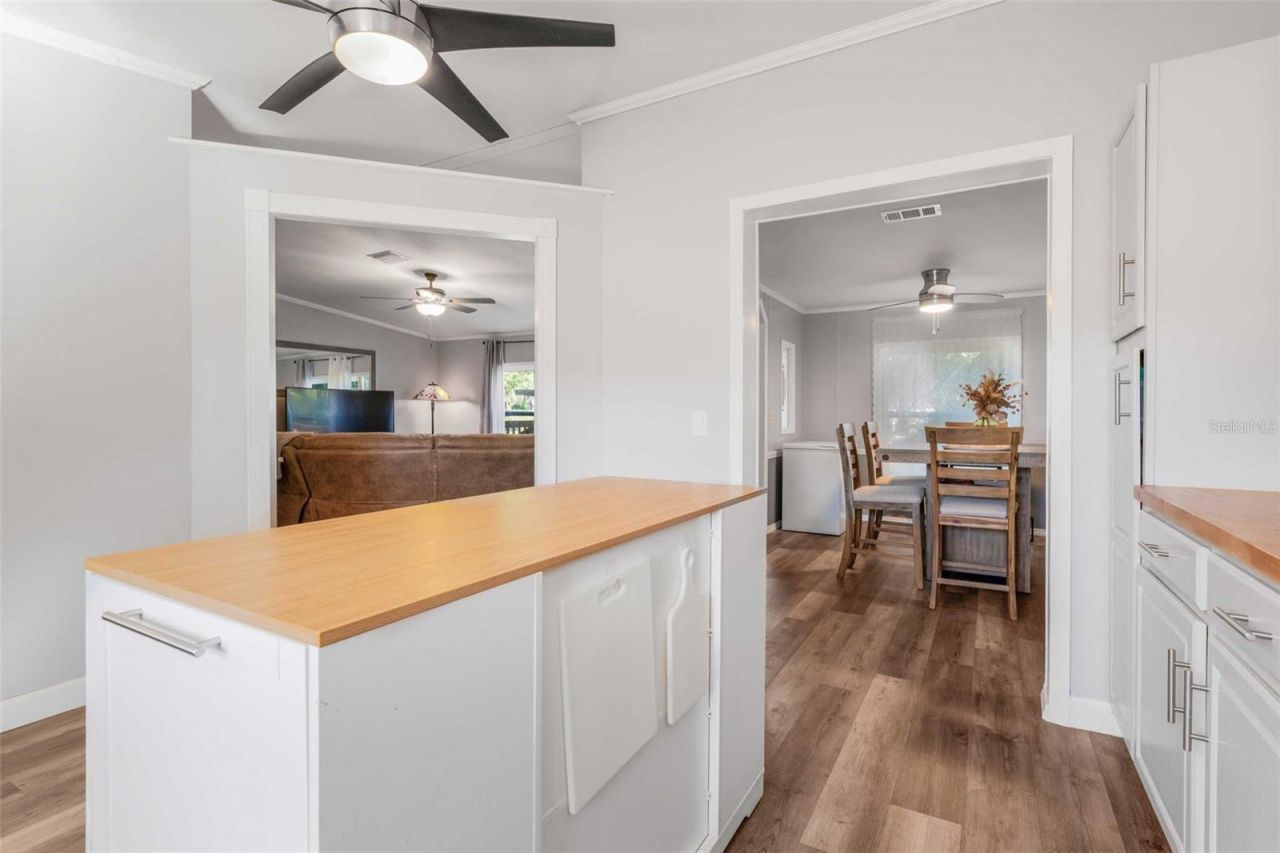 6716 W Riverbend Road, Dunnellon, FL 34433 Photo