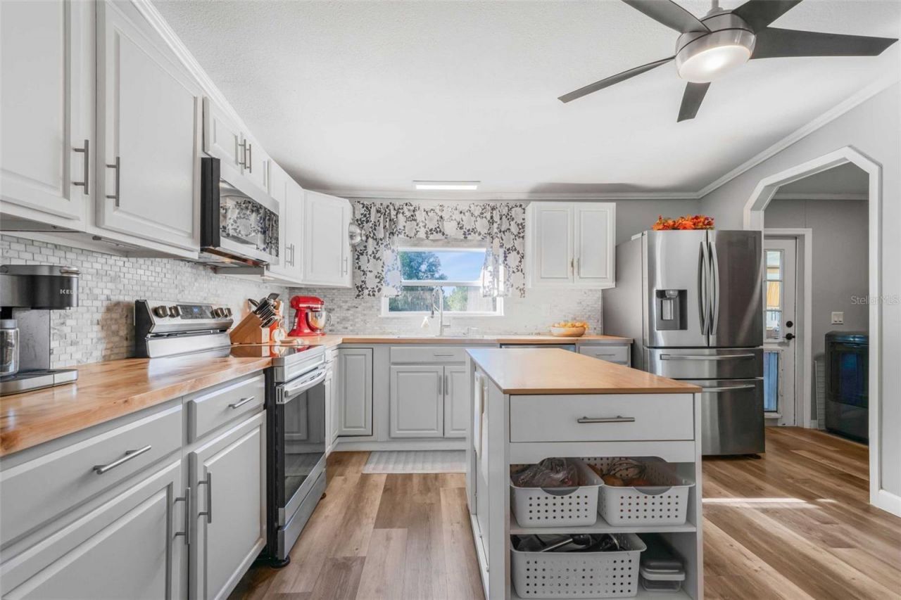 6716 W Riverbend Road, Dunnellon, FL 34433 Photo