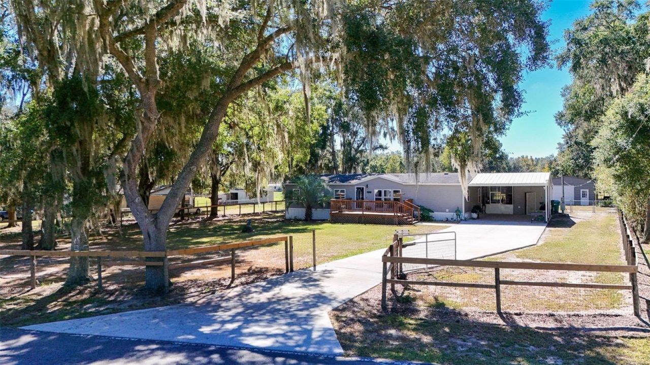 6716 W Riverbend Road, Dunnellon, FL 34433 Photo