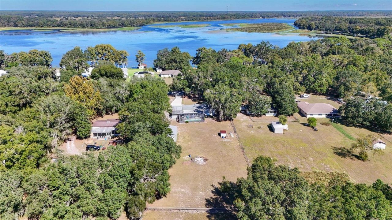 6716 W Riverbend Road, Dunnellon, FL 34433 Photo