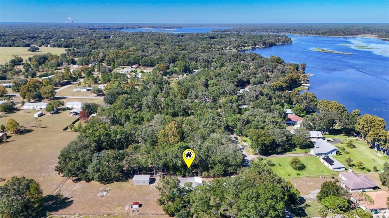 6716 W Riverbend Road, Dunnellon, FL 34433 Photo