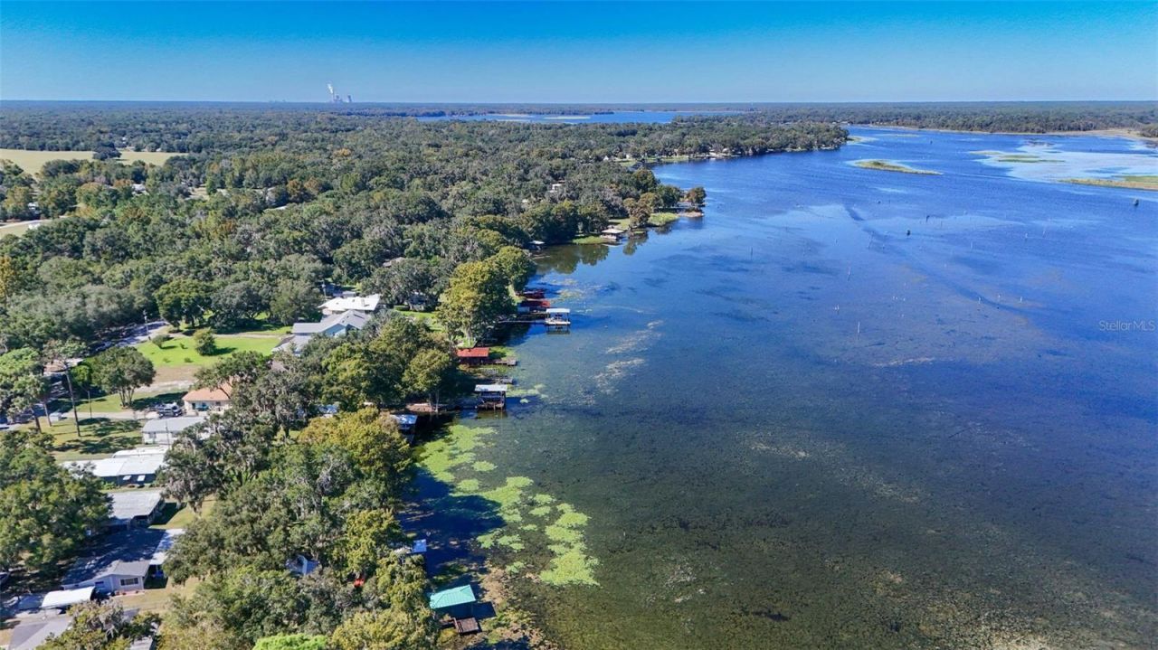 6716 W Riverbend Road, Dunnellon, FL 34433 Photo