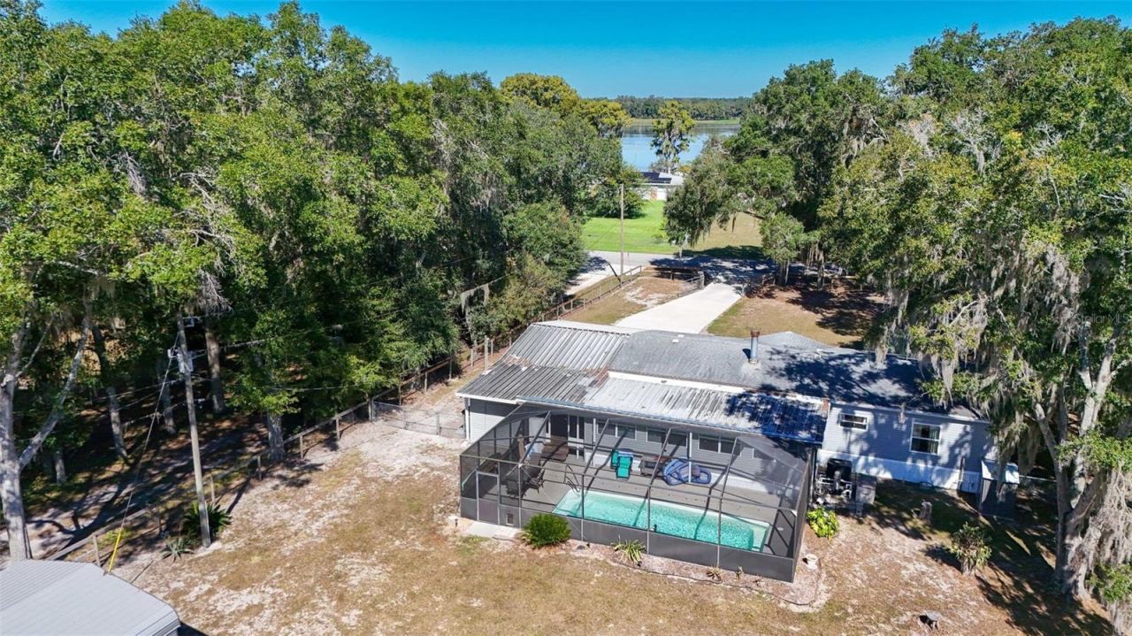6716 W Riverbend Road, Dunnellon, FL 34433 Photo