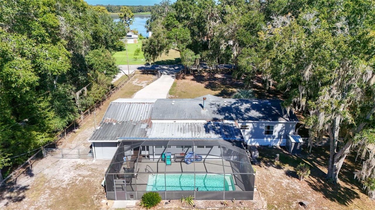 6716 W Riverbend Road, Dunnellon, FL 34433 Photo