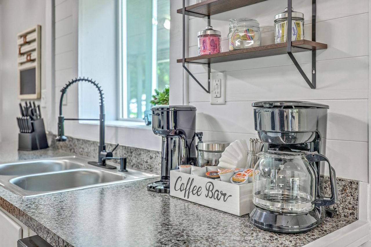 200 Hilltop Drive Photo 17