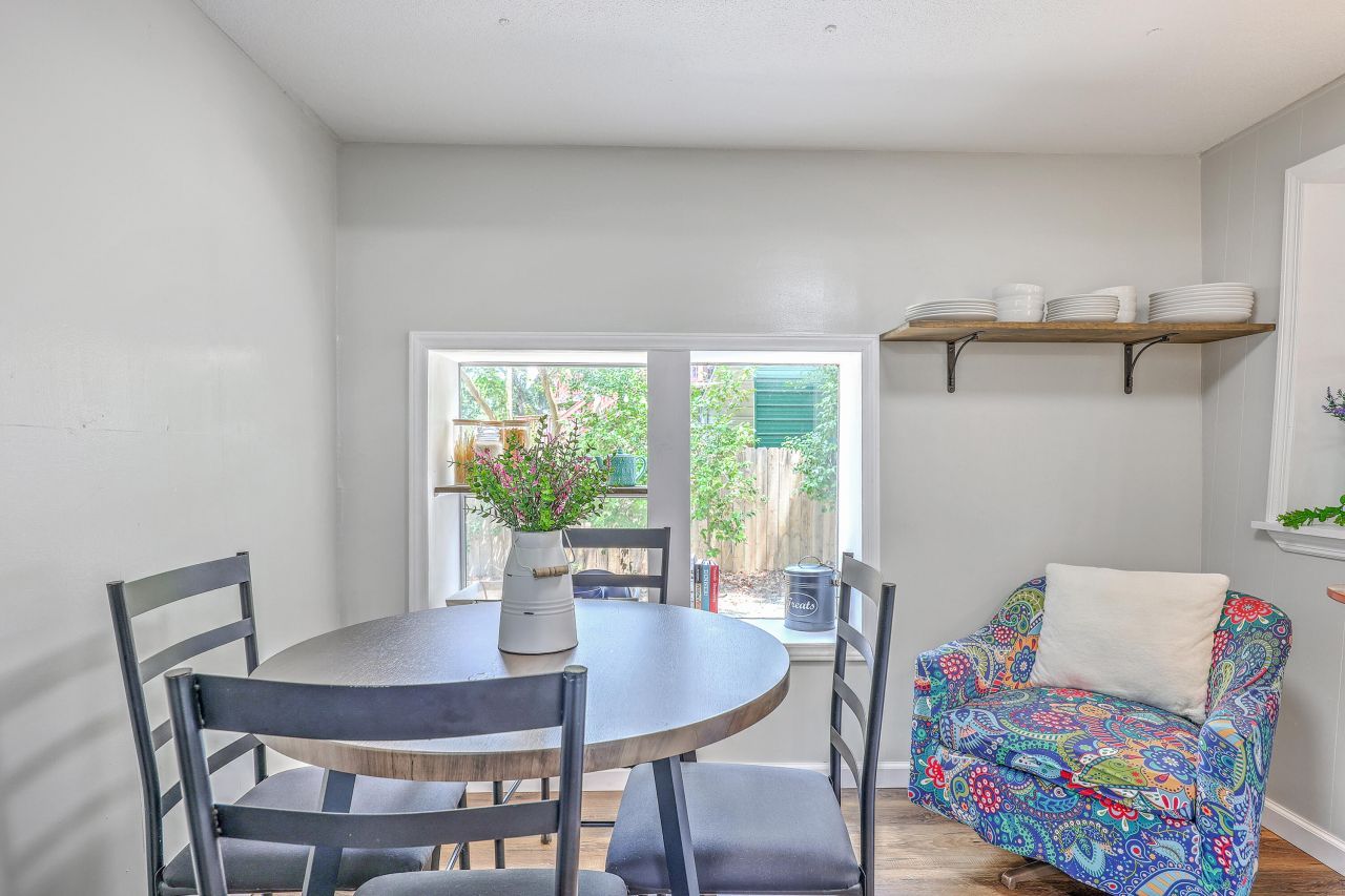 200 Hilltop Drive Photo 21