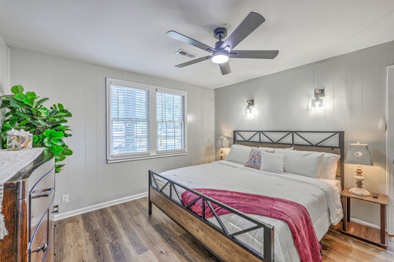 200 Hilltop Drive Photo 22