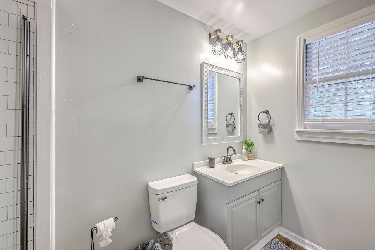 200 Hilltop Drive Photo 25