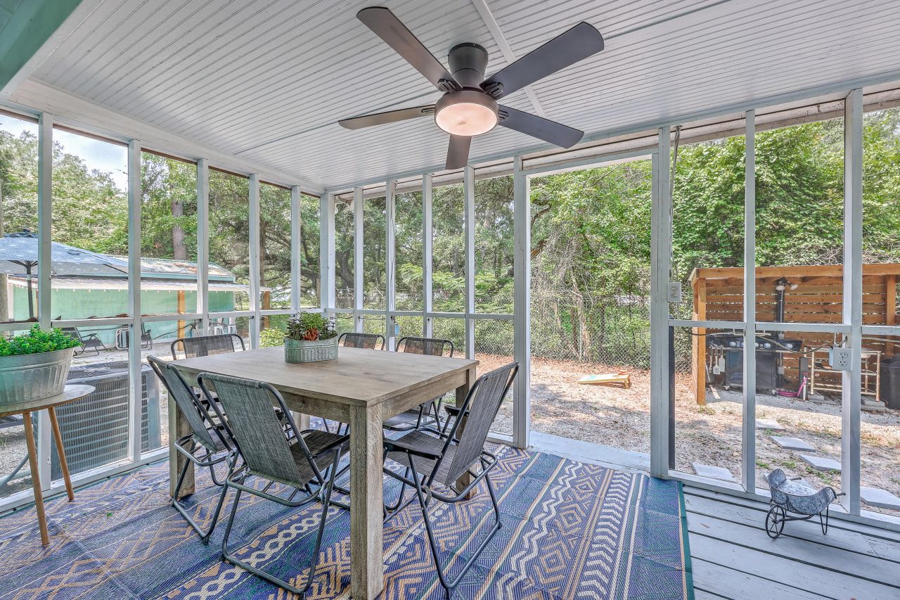 200 Hilltop Drive Photo 33