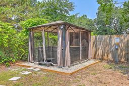 200 Hilltop Drive photo 4