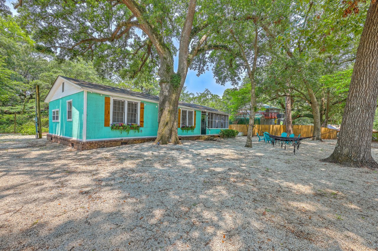 200 Hilltop Drive Photo 43