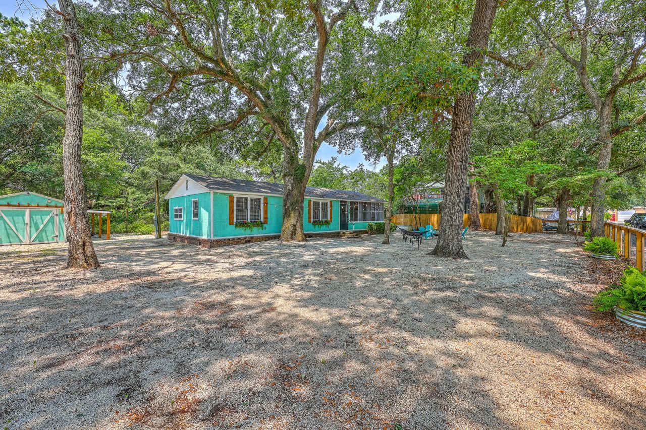 200 Hilltop Drive Photo 44