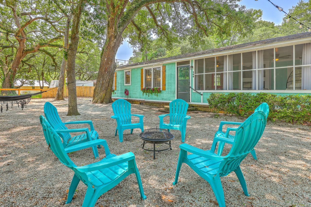 200 Hilltop Drive Photo 46