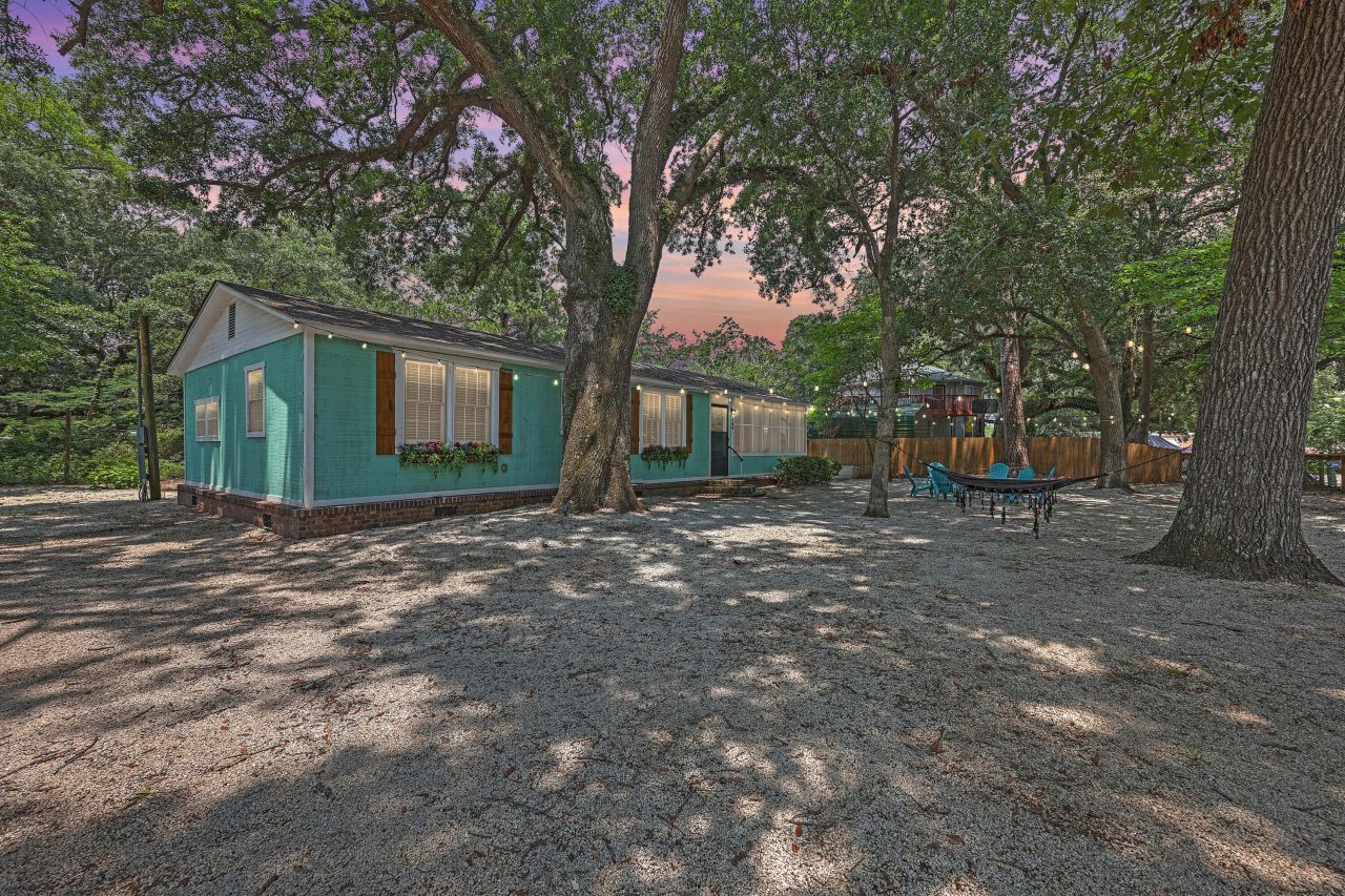 200 Hilltop Drive Photo 47