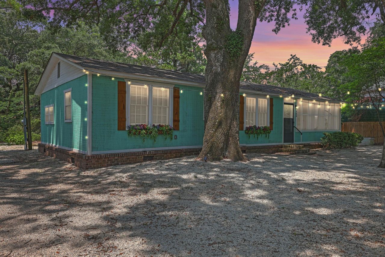 200 Hilltop Drive Photo 48