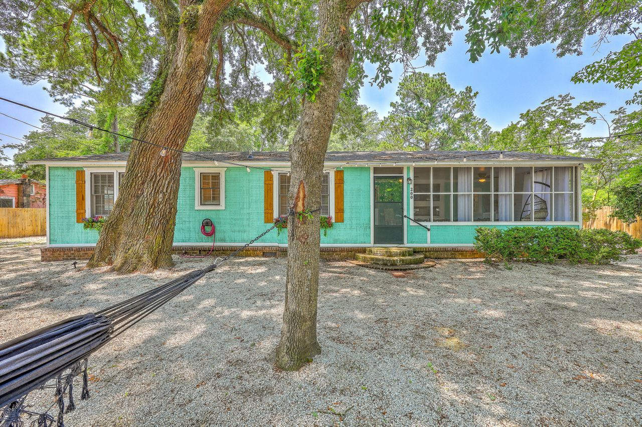 200 Hilltop Drive Photo 7