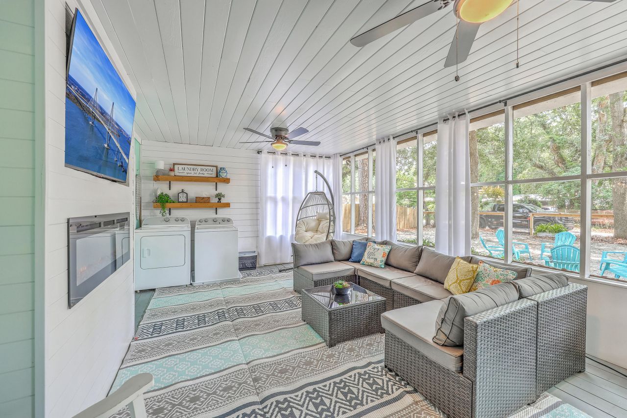 200 Hilltop Drive Photo 9