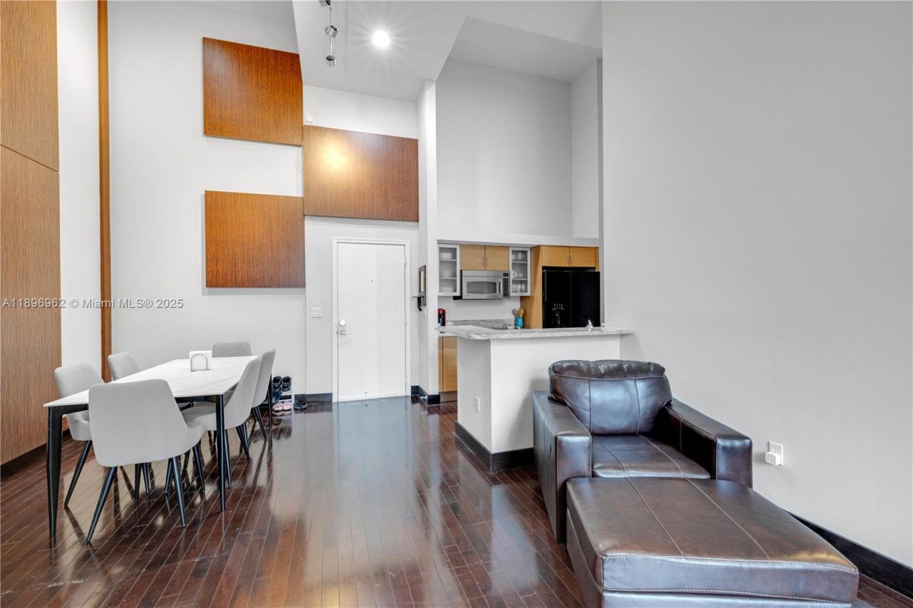 2775 NE 187th St, Unit 120, Aventura, FL 33180 Photo