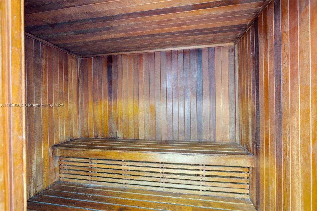 2775 NE 187th St, Unit 120, Aventura, FL 33180 Photo