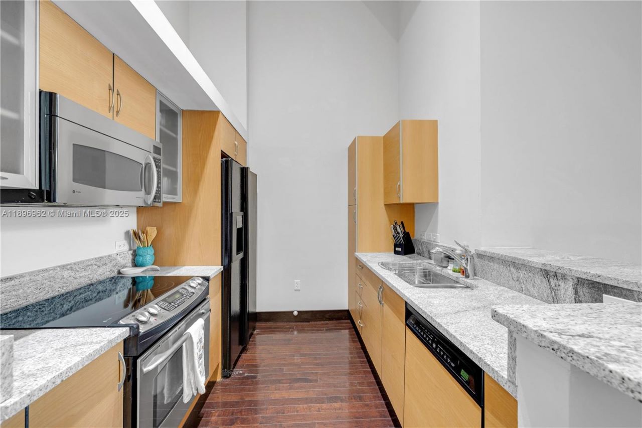 2775 NE 187th St, Unit 120, Aventura, FL 33180 Photo