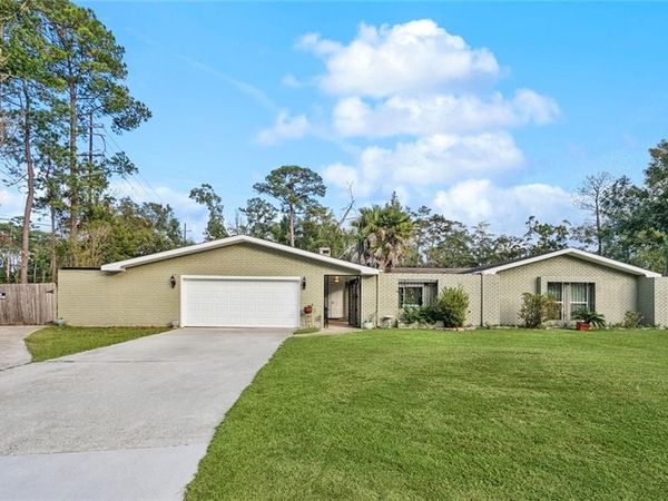 697 CAMBRONNE Street, Mandeville, LA 70448