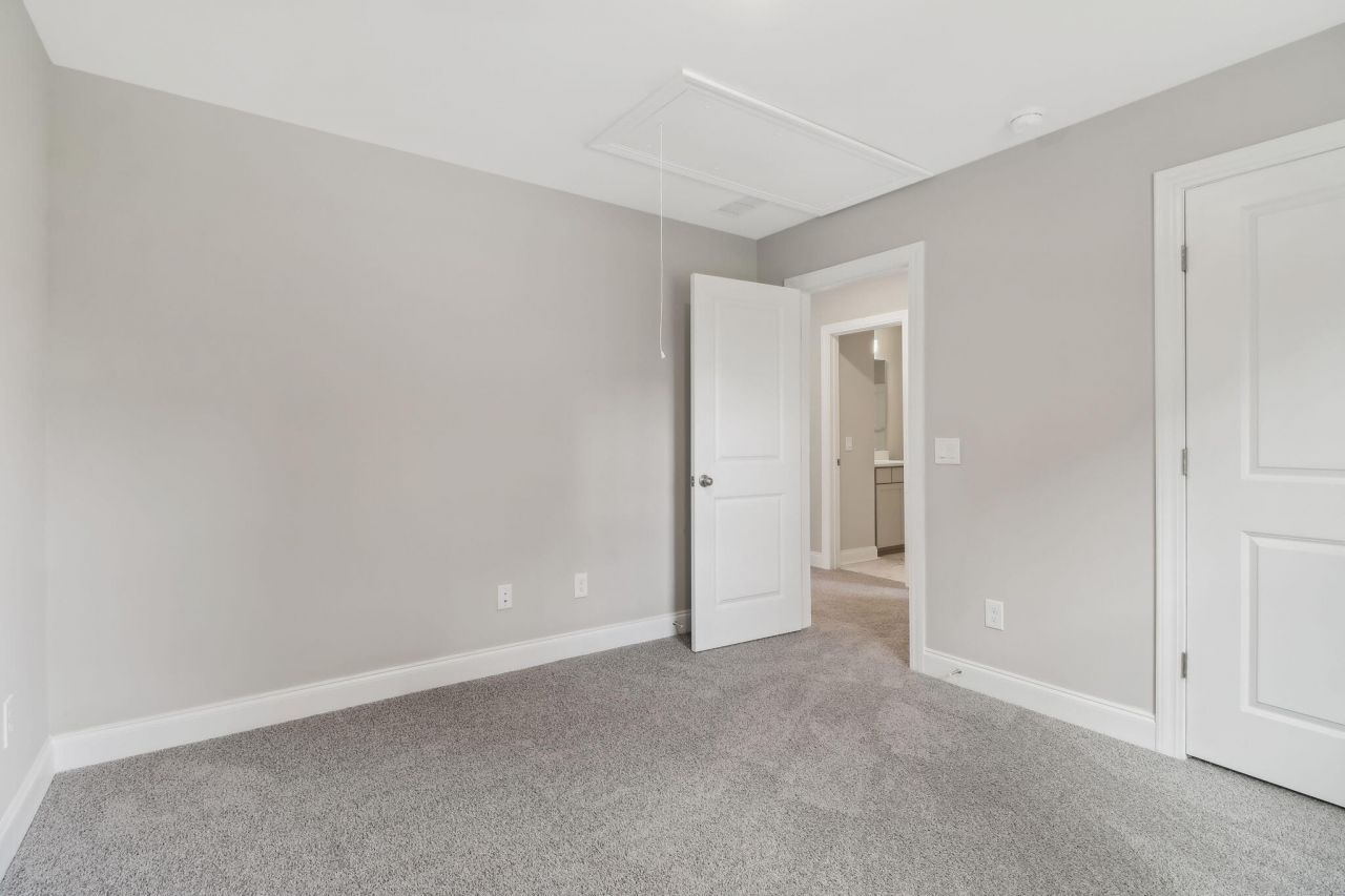 5000 Buggs Lane Photo 29