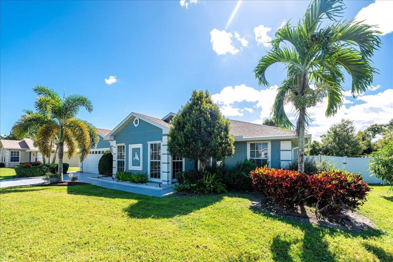 6876 Bronte Circle, Port Saint Lucie, FL 34952 Photo