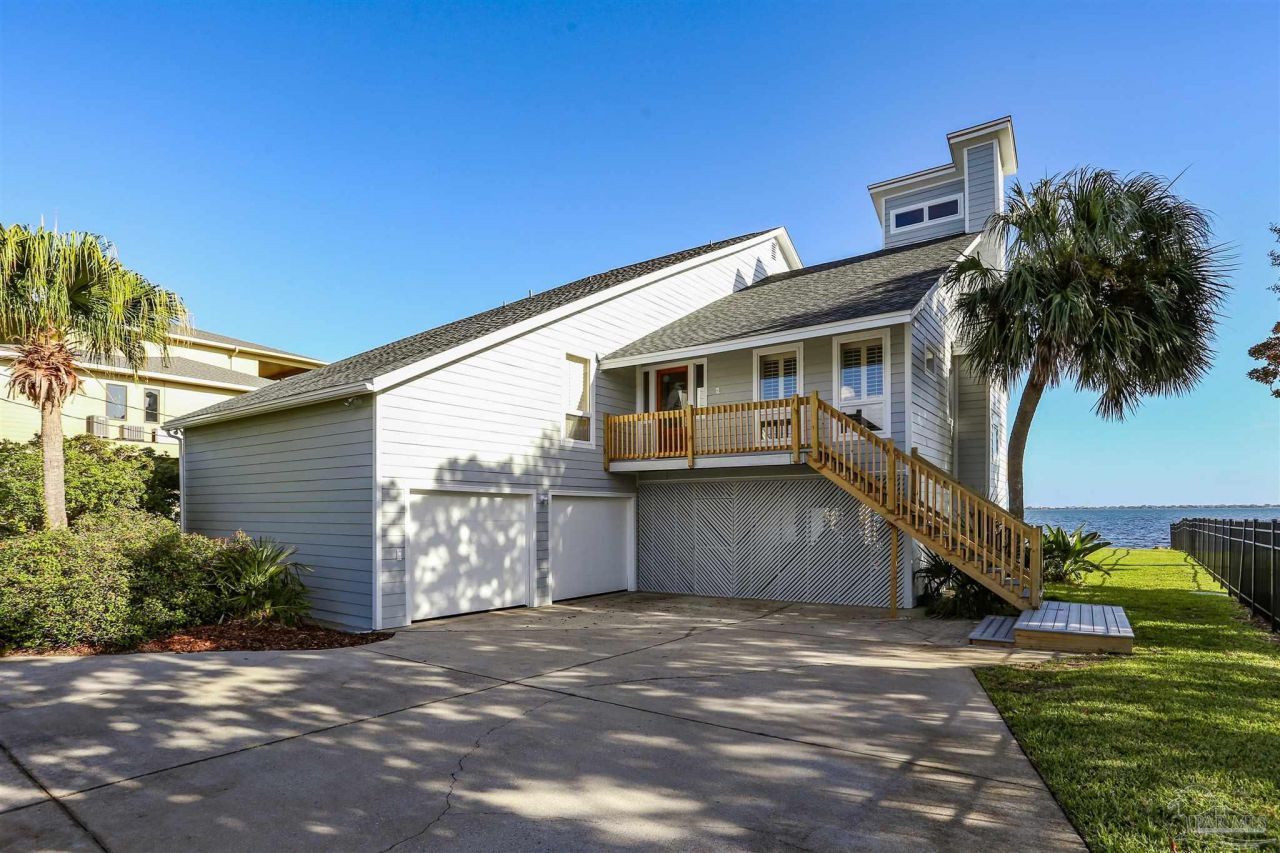 2653 Del Mar Dr Gulf Breeze, FL 32563