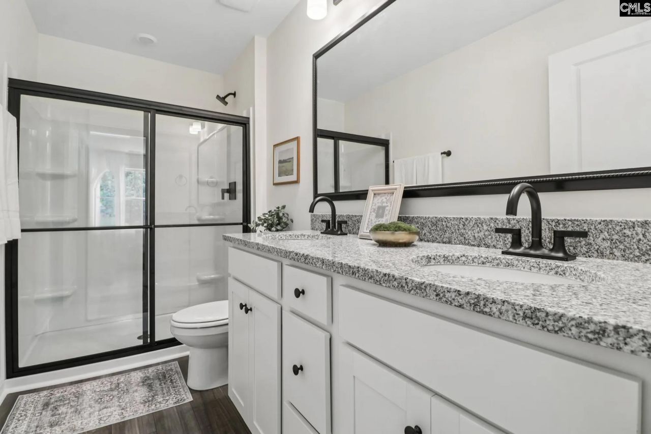 2010 Armada Road Photo 7