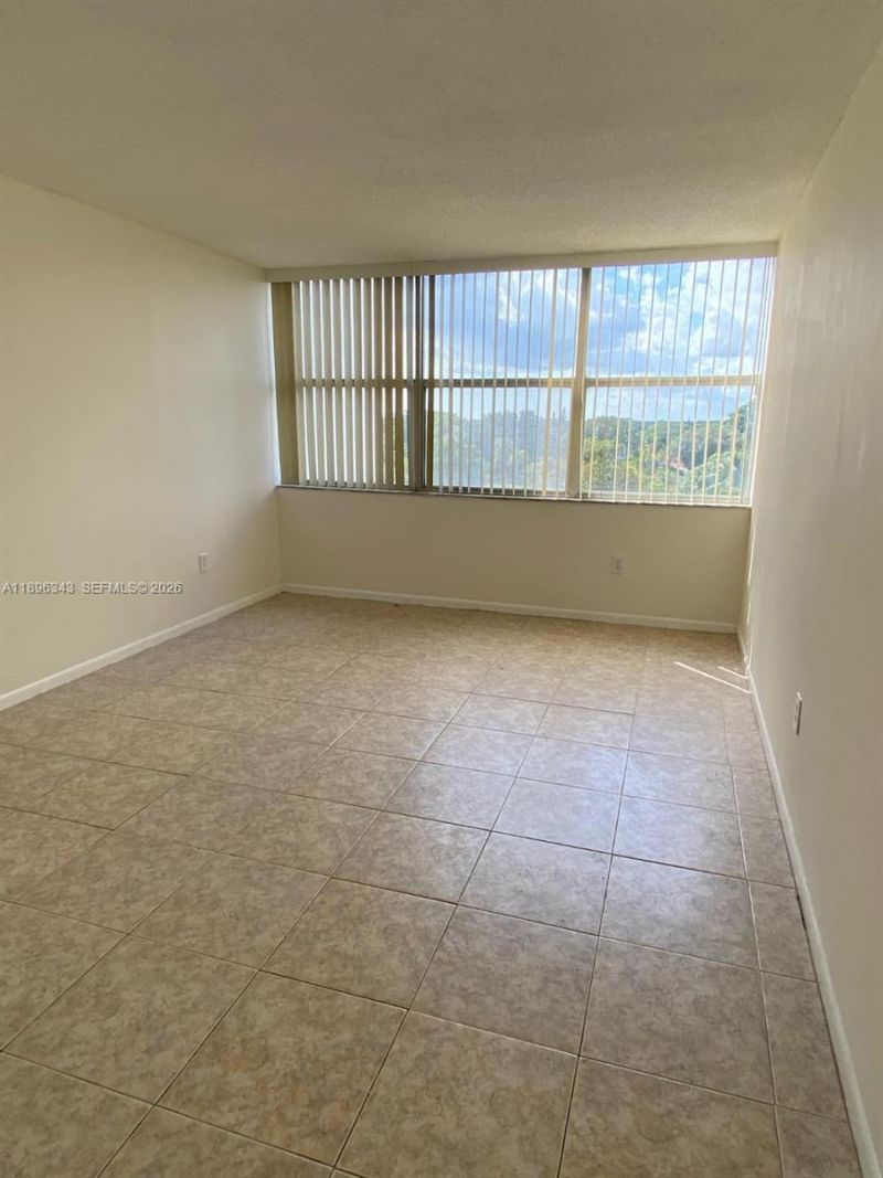1200 NE Miami Gardens Dr, Unit 607W, Miami, FL 33179 Photo