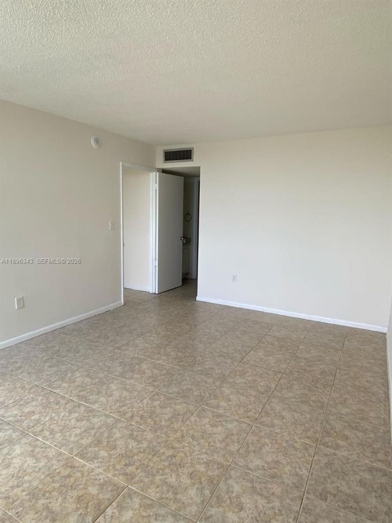 1200 NE Miami Gardens Dr, Unit 607W, Miami, FL 33179 Photo