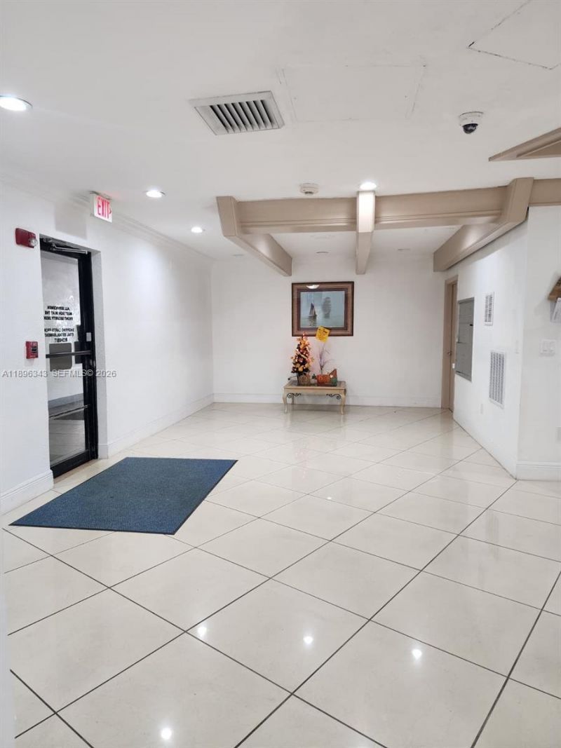 1200 NE Miami Gardens Dr, Unit 607W, Miami, FL 33179 Photo