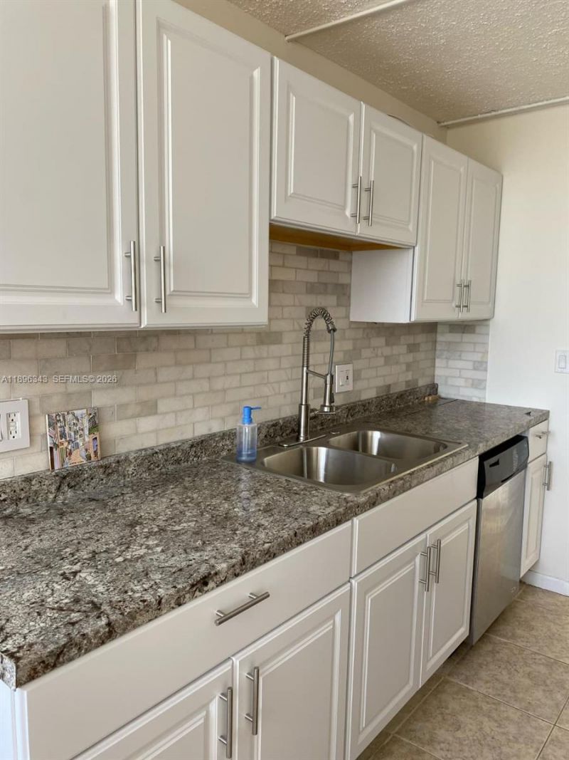 1200 NE Miami Gardens Dr, Unit 607W, Miami, FL 33179 Photo