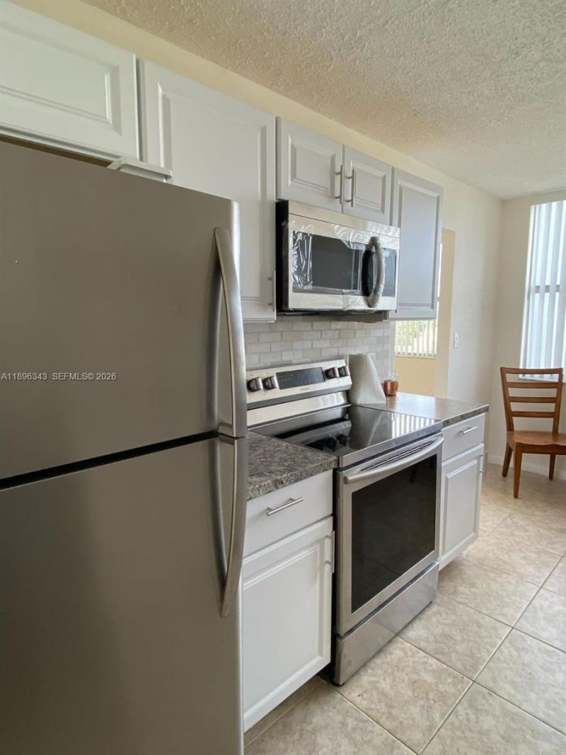 1200 NE Miami Gardens Dr, Unit 607W, Miami, FL 33179 Photo