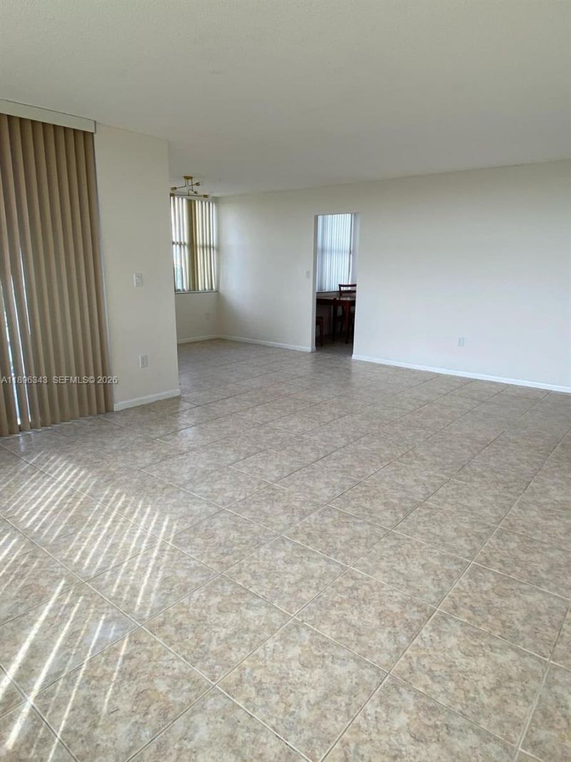 1200 NE Miami Gardens Dr, Unit 607W, Miami, FL 33179 Photo