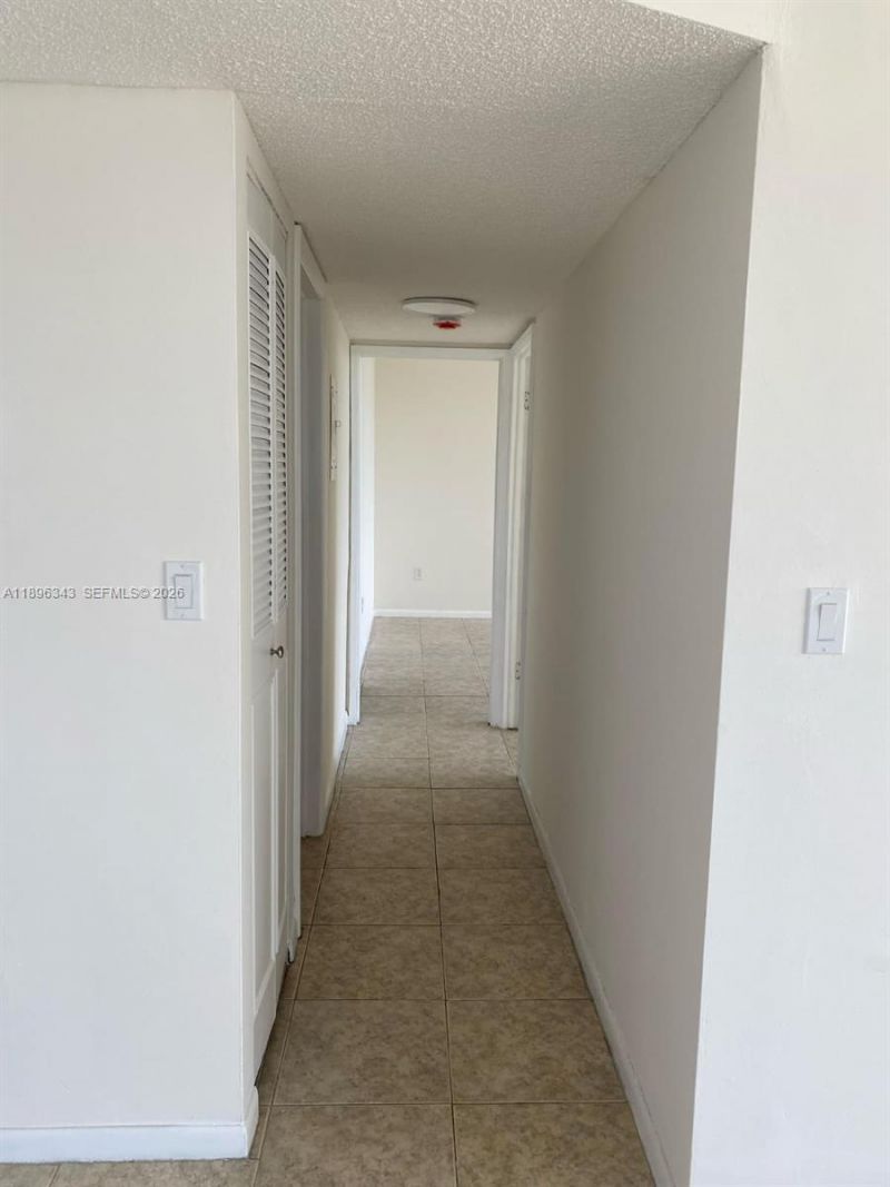 1200 NE Miami Gardens Dr, Unit 607W, Miami, FL 33179 Photo