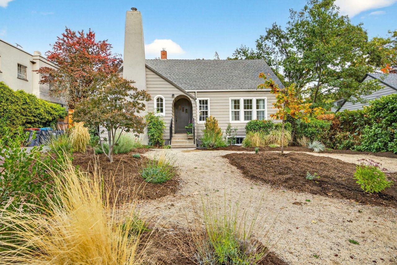 17 Glen Oak Court, Medford, OR 97504 Main Photo