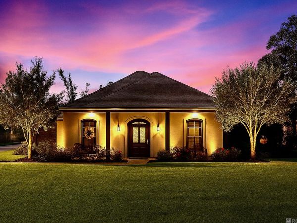 8788 Wyeth Dr, Denham Springs, LA 70706