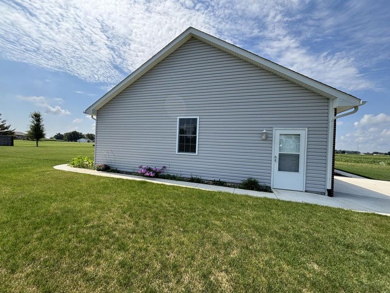 215 Village Parkway, Jackson Center, OH 45334 Photo 24