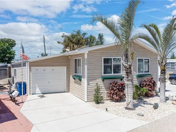 4828 FLAMINGO DR, ST. JAMES CITY, FL 33956