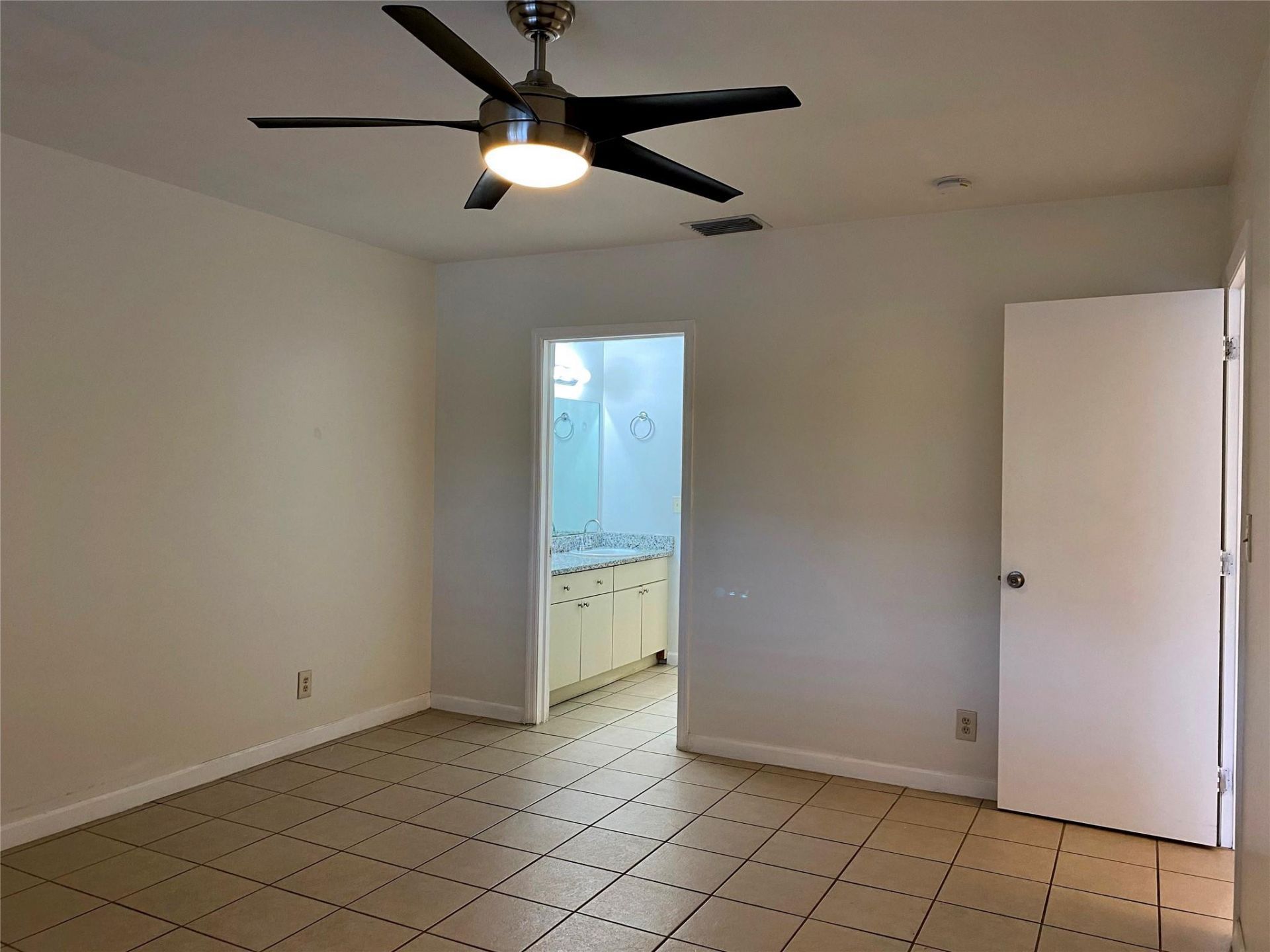 7807 Golf Circle Drive, Unit 306, Margate, FL 33063 Photo
