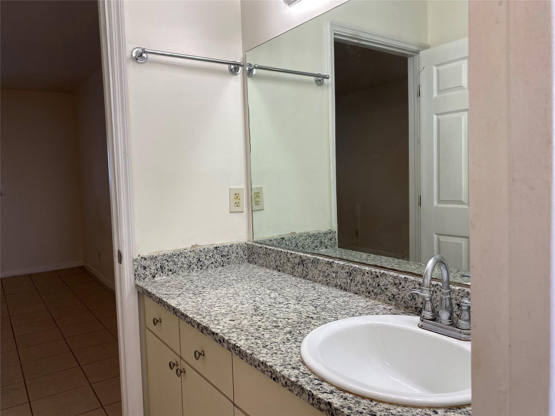 7807 Golf Circle Drive, Unit 306, Margate, FL 33063 Photo