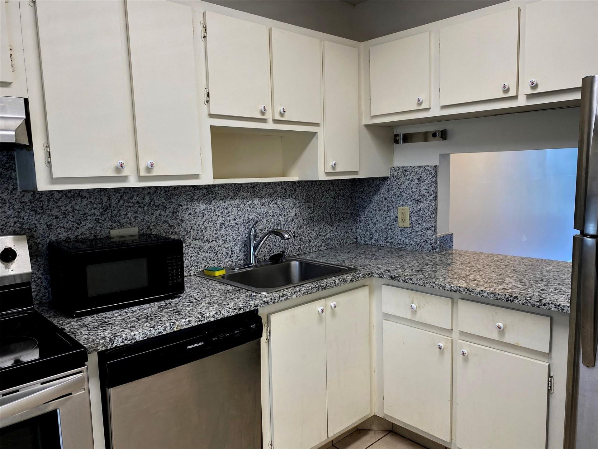 7807 Golf Circle Drive, Unit 306, Margate, FL 33063 Photo