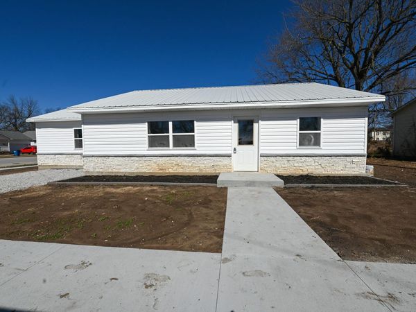 714 Braodway Street, Lamar, MO 64759