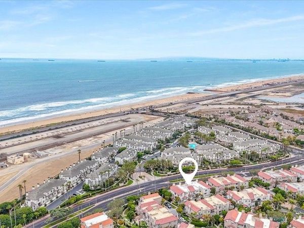 19381 Maidstone, Huntington Beach, CA 92648