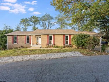 801 Cottonwood Street, Morgantown, WV 26505