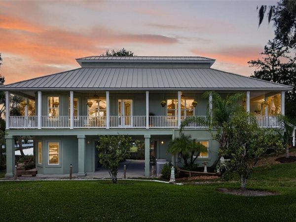 301 SARATOGA DRIVE, SATSUMA, FL 32189